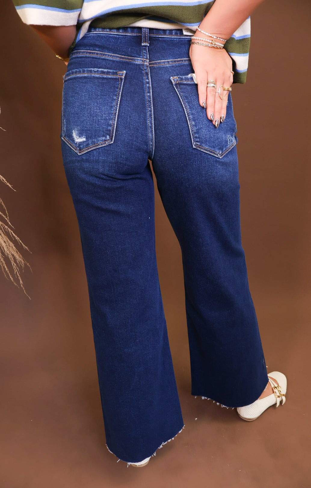 Back view and pockets of Lovervet dark-wash cropped wide-leg jeans