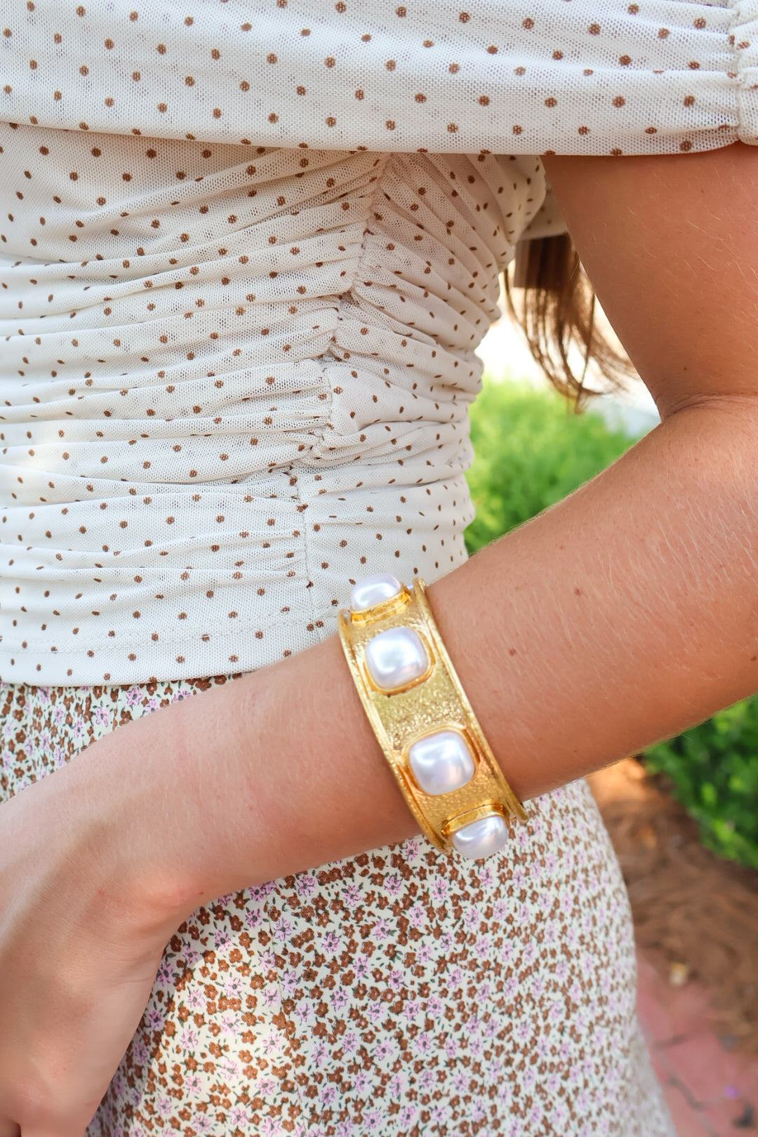 Pearl Studded Gold Bangle