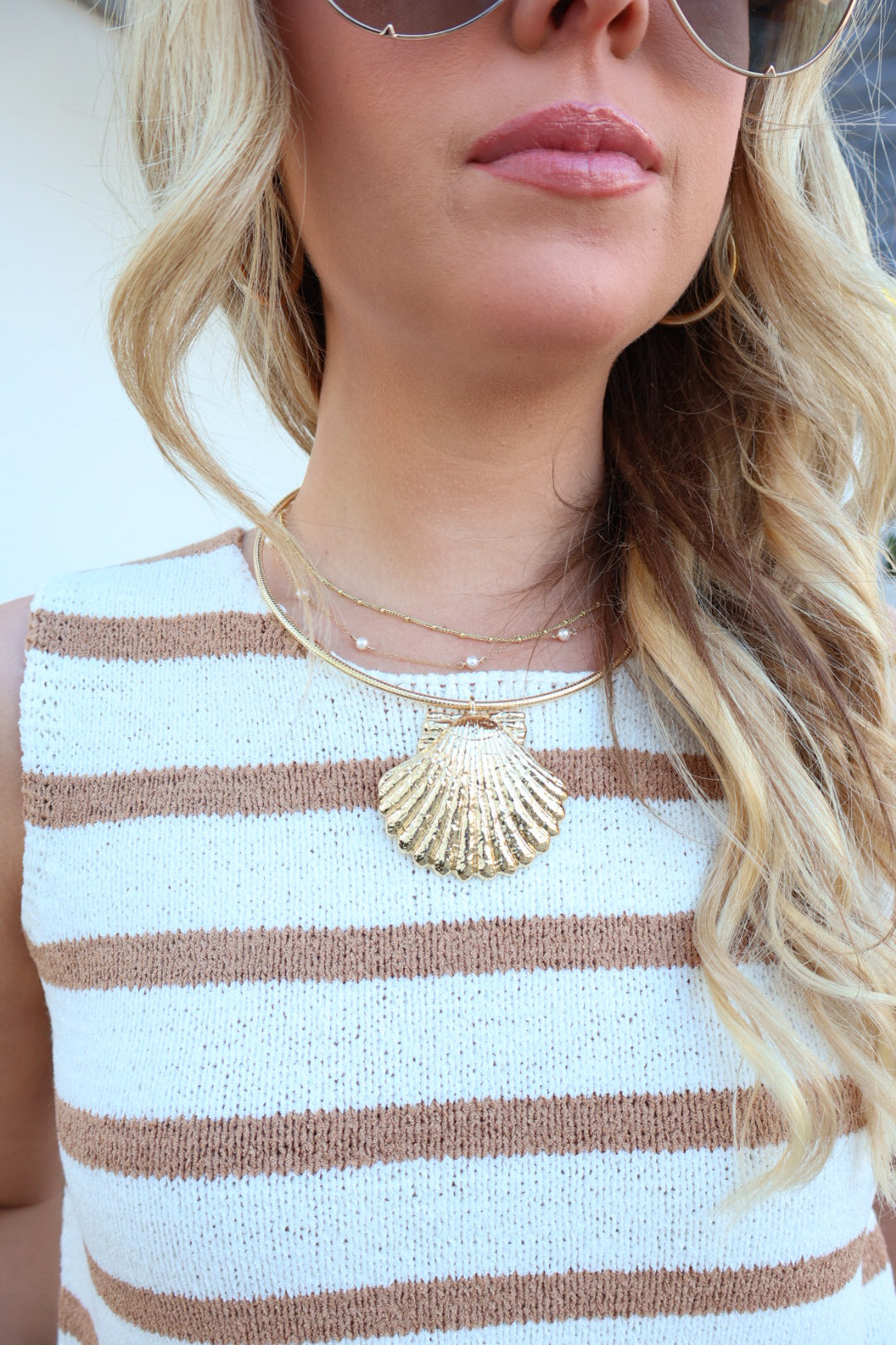 Gold Shell Choker Necklace