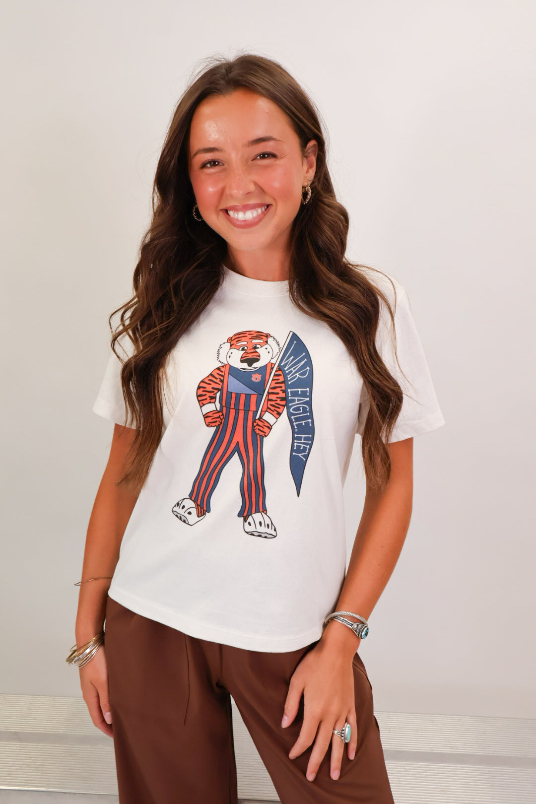 Vintage white Auburn Tigers War Eagle Hey Aubie pennant crop tee — view 2