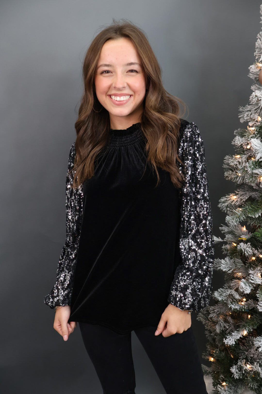 GLITTER EMBROIDERY VELOUR LONG TOP