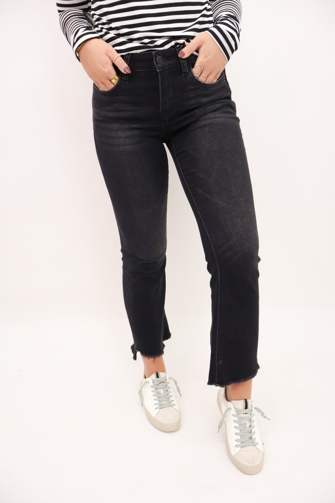 Vervet Alison Mid Rise Crop Black Denim